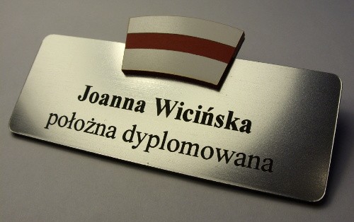 identyfikatory nr 27 Identyfikator grawerowany z laminatu - czepek jako nakadka