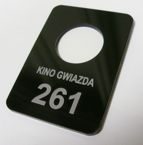 Numerki do szatni nr 41 Numerek grawerowany - plexi czarna 3 mm ( grawerowanie laserowe)