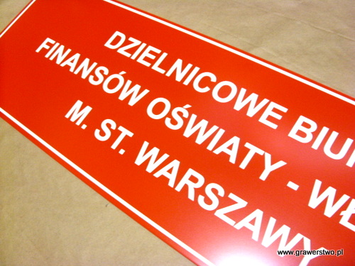 szyldy z laminatu nr 82 Szyld grawerowany - laminat grawerski, kolor czerwony grawerunek biay